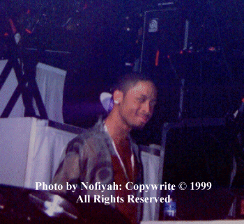 Photo by Nofiyah: Copywrite  1999 All Rights Reserved